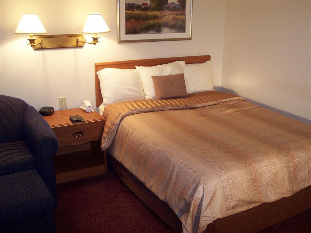 Candlewood Suites Syracuse-Airport By Ihg North Syracuse Room photo
